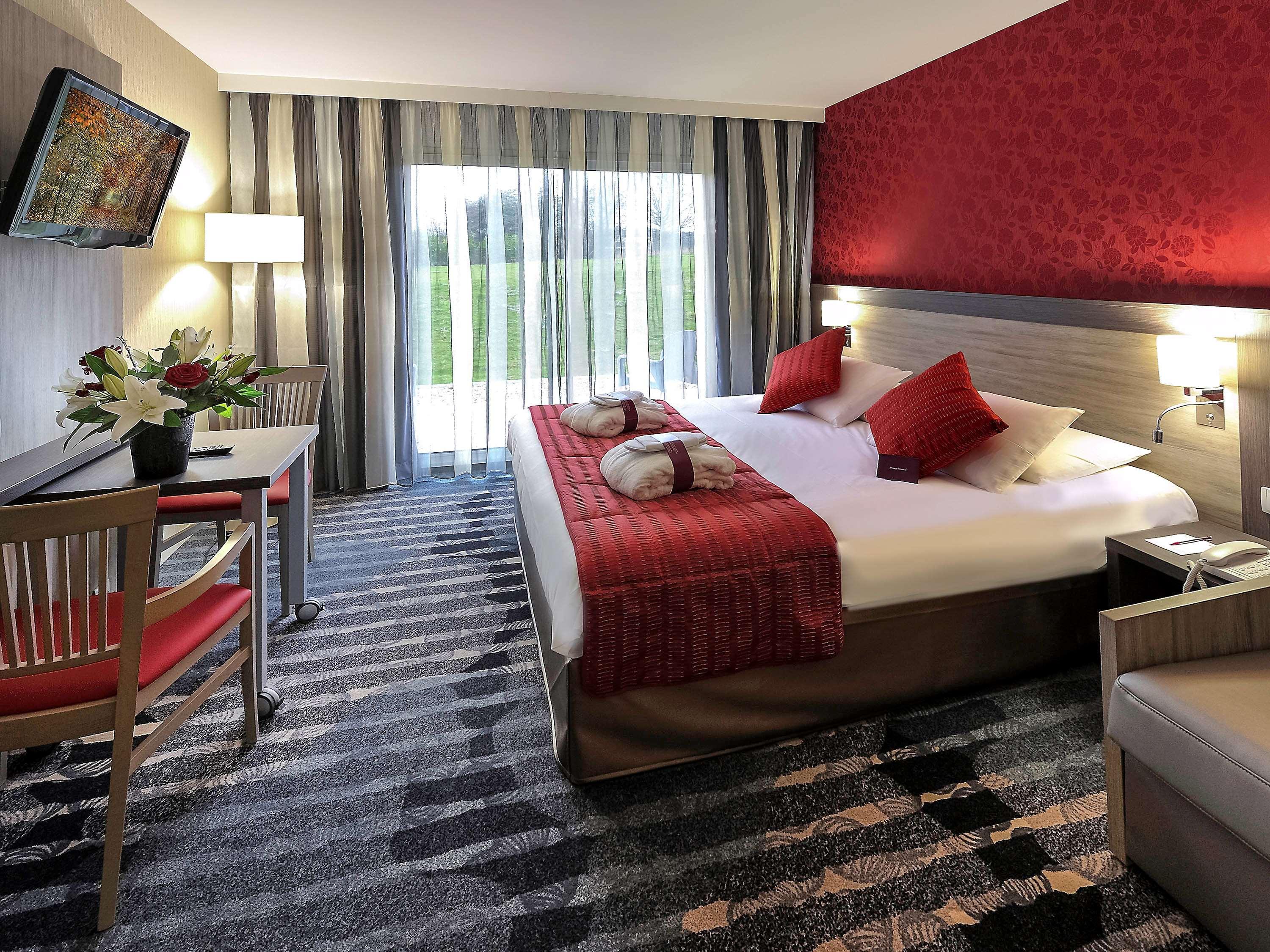 Mercure Rouen Val De Reuil Val-de-Reuil Exteriör bild